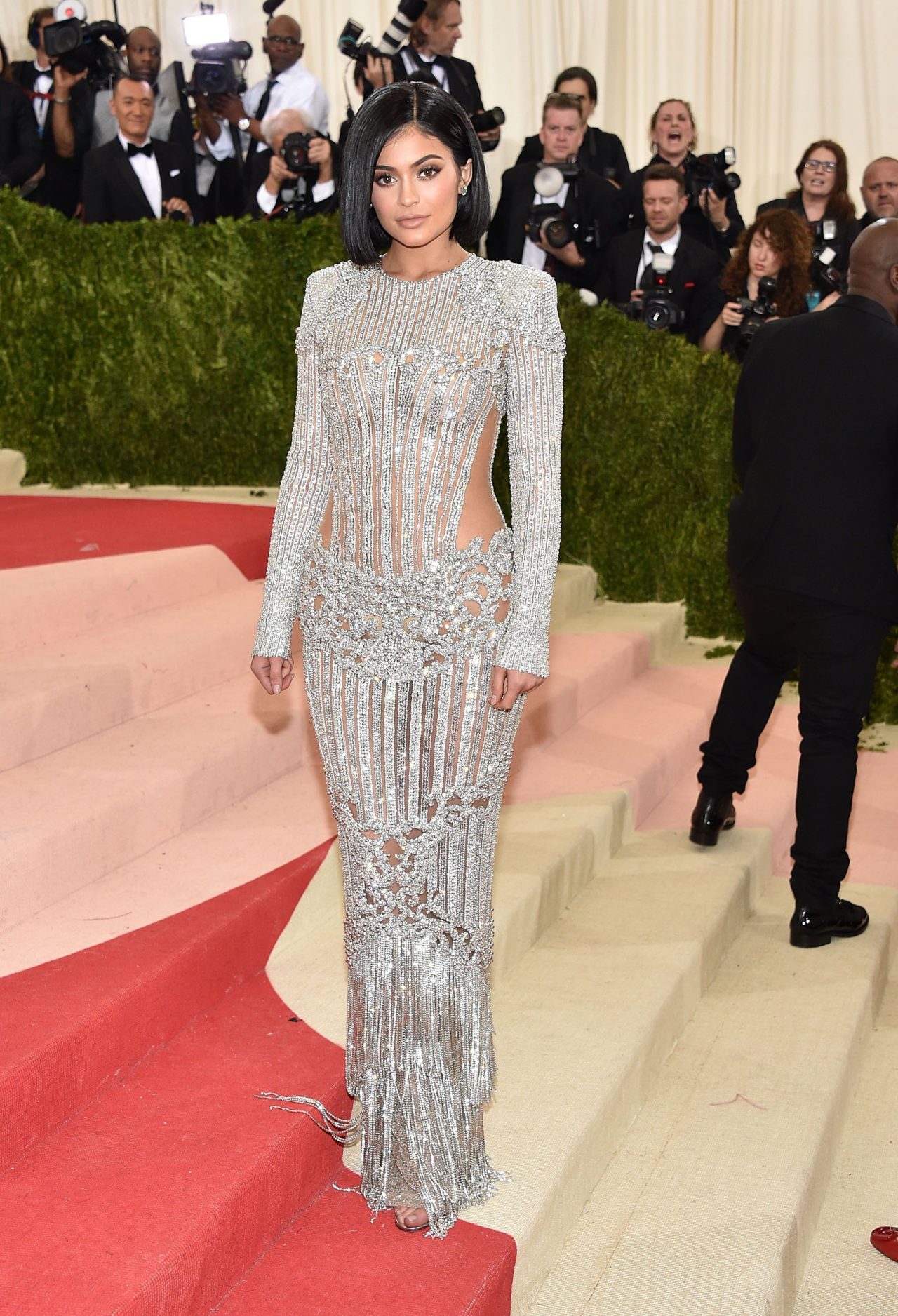 kylie jenner red carpet outfits