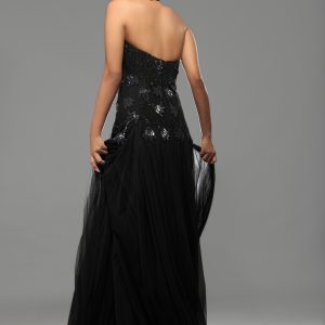 Halter_neck_sexy_black_gown