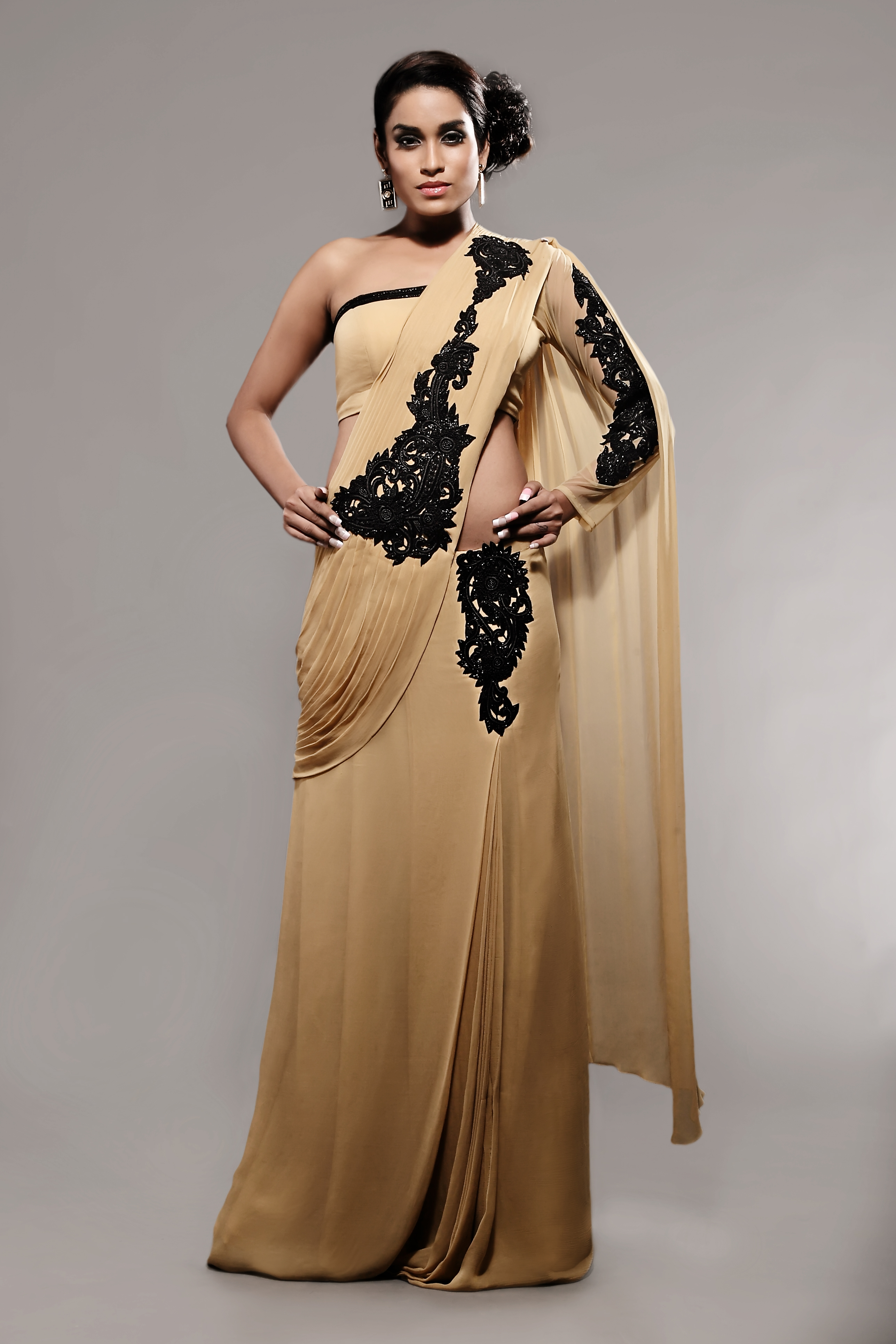 Stitched_sari_designer