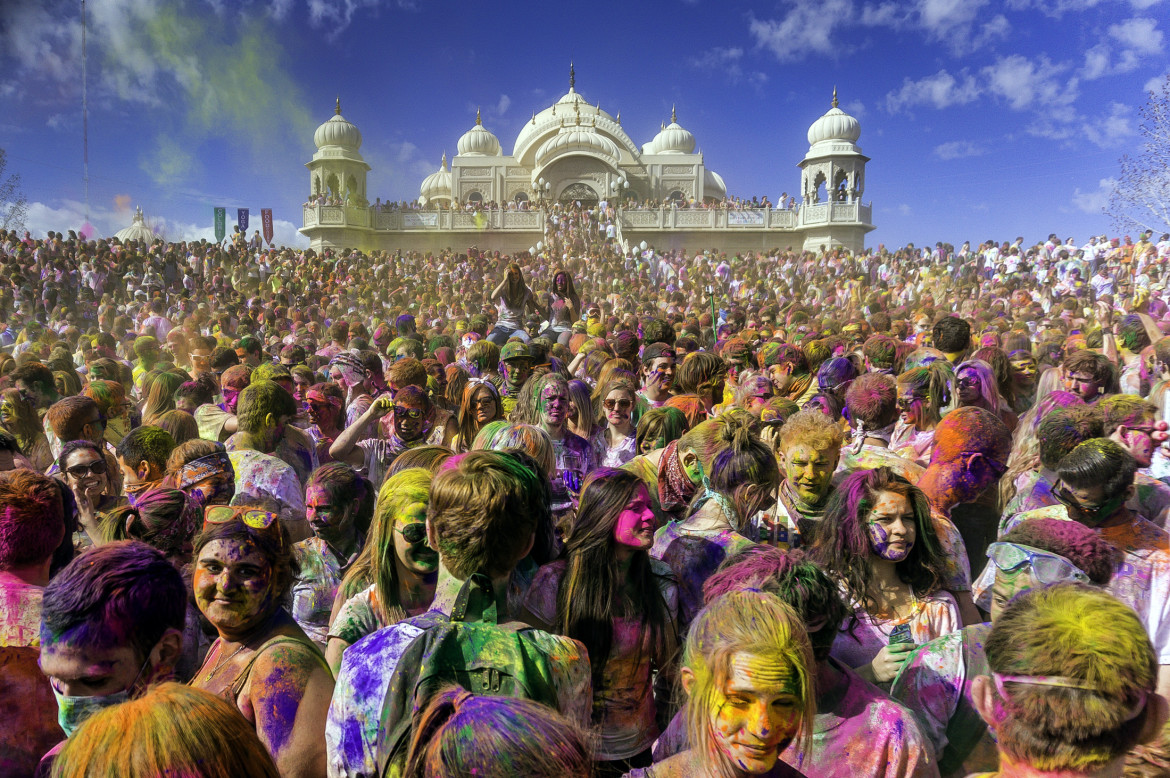 HOLI 2016