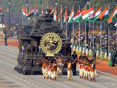 15 Indian-dancers-representing-the-culture