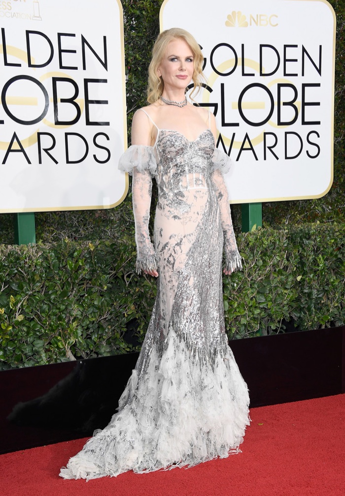 Nicole-Kidman-Alexander-McQueen-Dress-Golden-Globes-2017