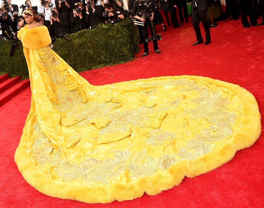 Rihanna At Met Gala 2015